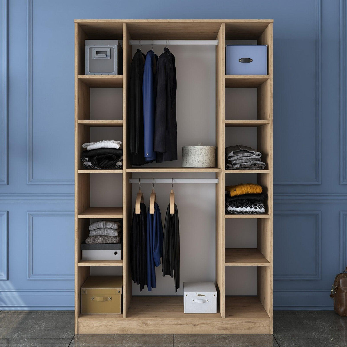 Dulap Haine Totem 4 usi cu 2 bare de umeras, Nuc, 120 x 191 x 47 cm