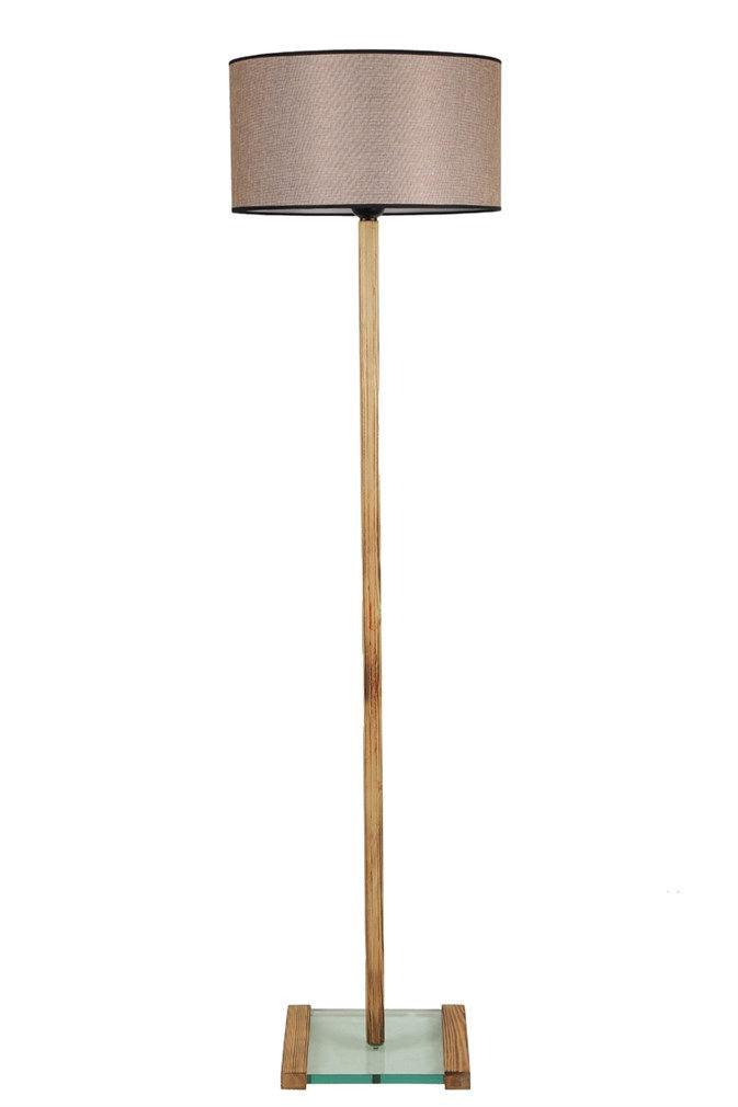 Lampadar 8589, Stejar