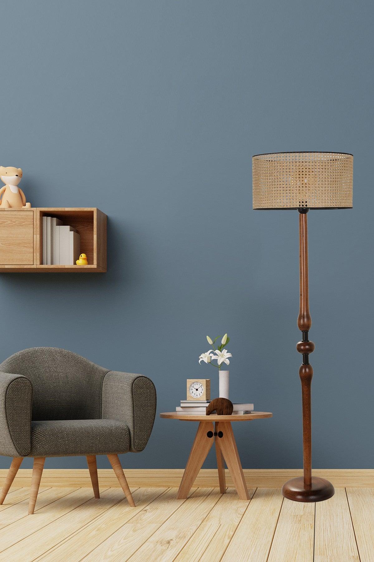 Lampadar Mays, Maro deschis