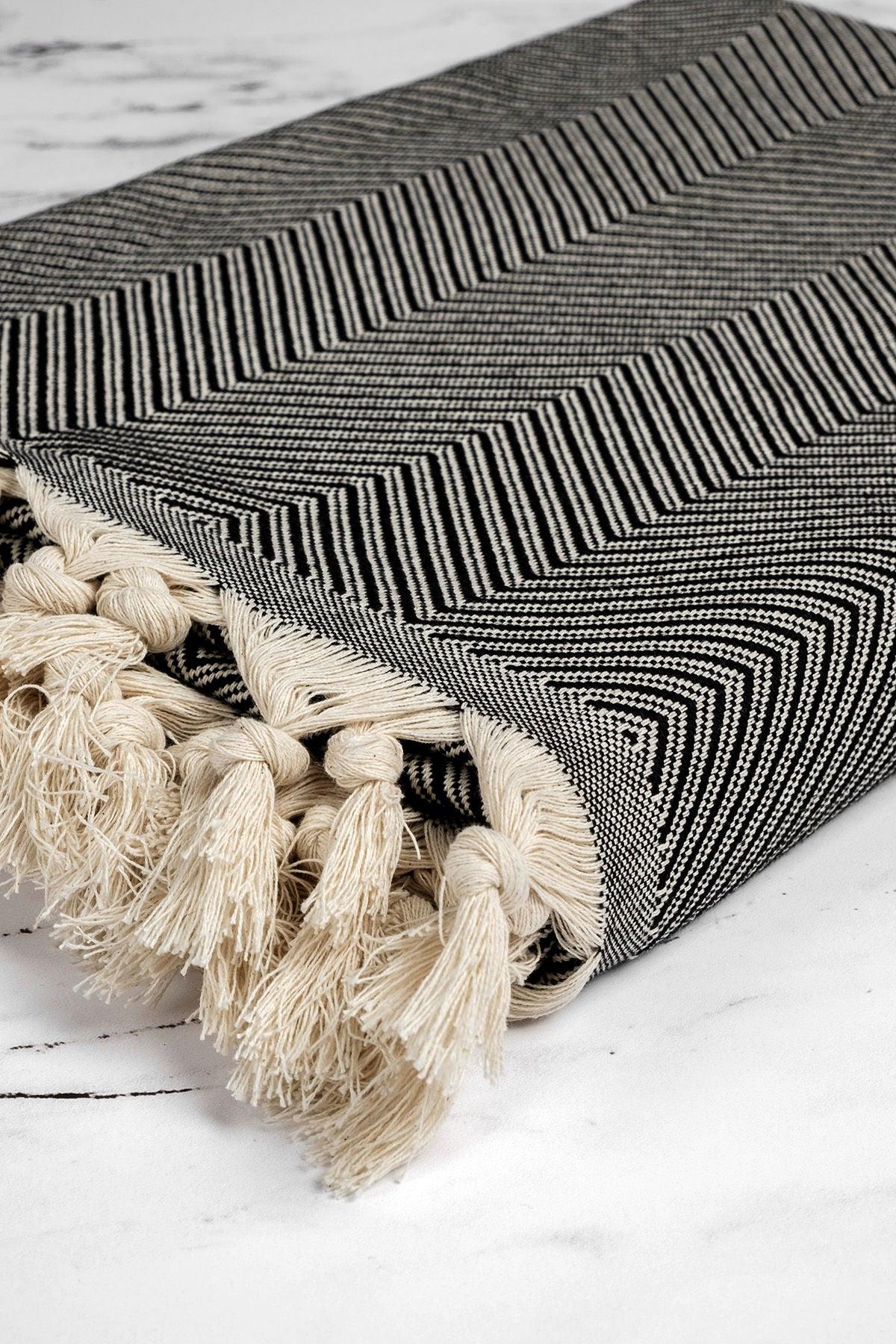 Patura Chenille, Alb Negru, 170 x 230 cm