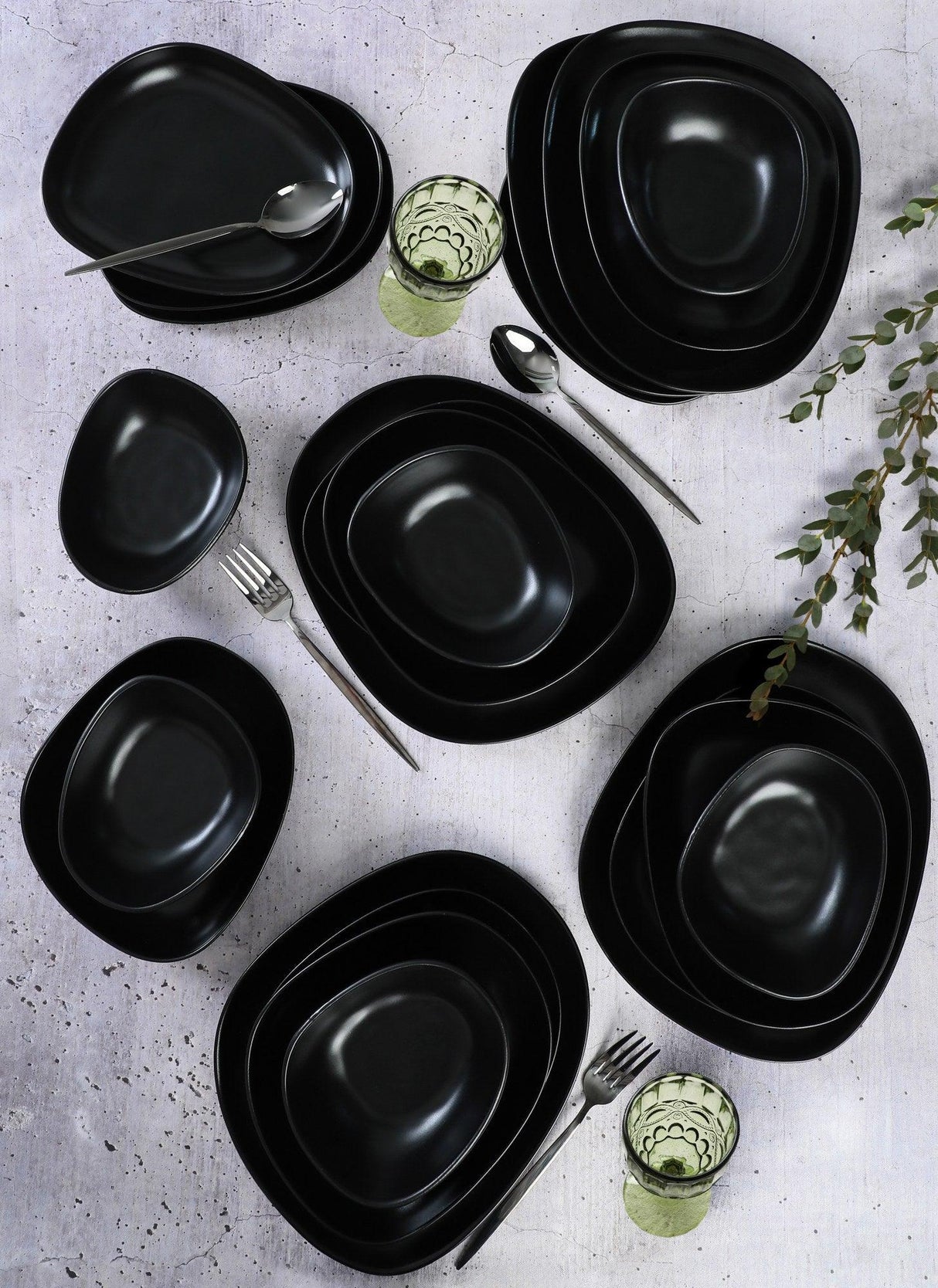 Set de cină din ceramică, Negru, 30 cm