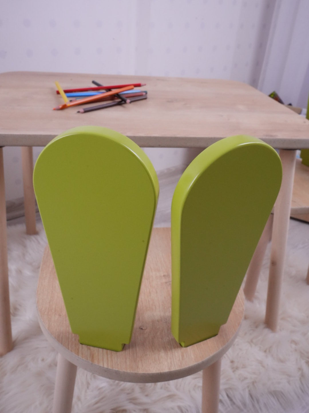 Set masa si scaun pentru copii Furniture Bunny One, 30x25 cm - Pistachio Green
Brown