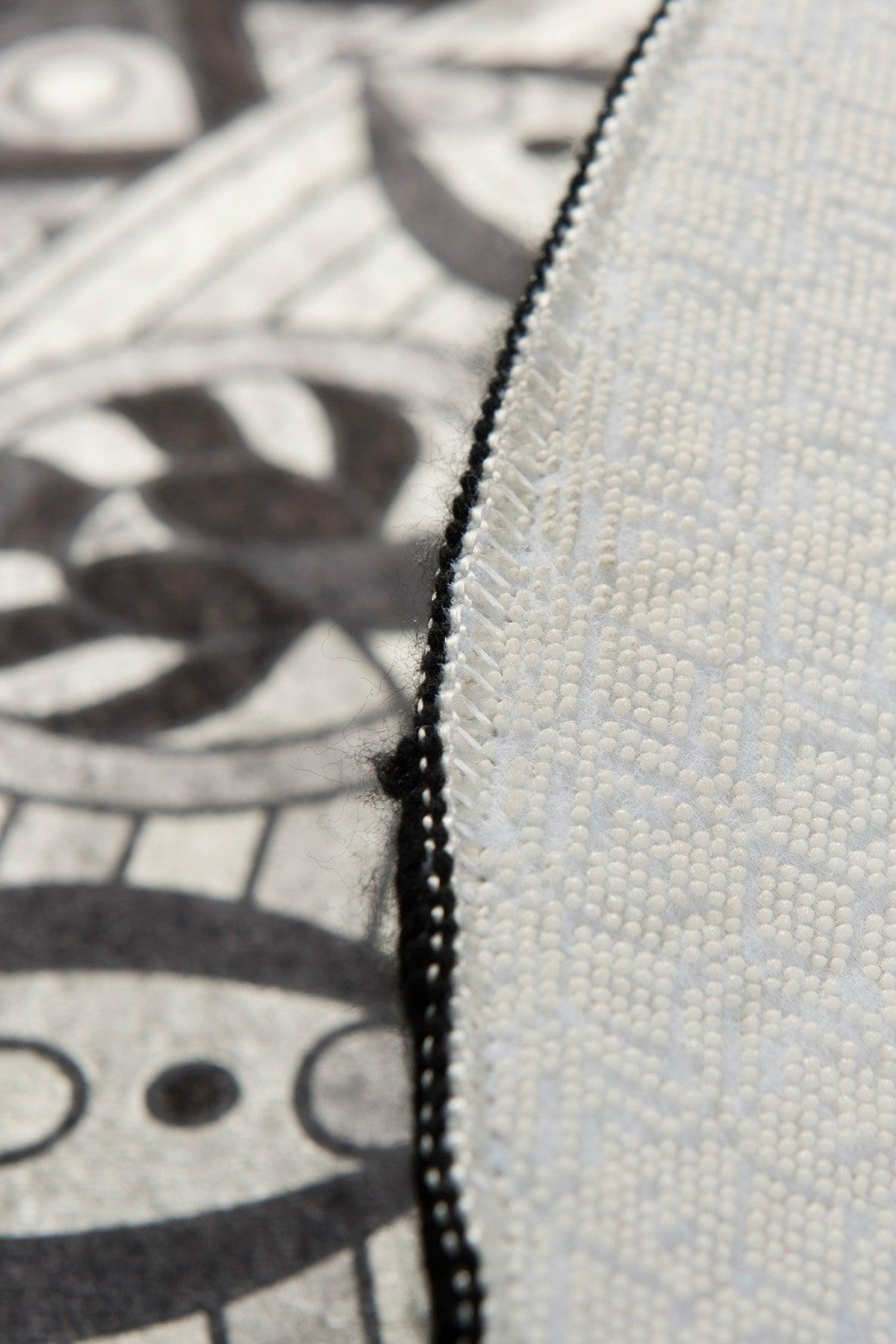 Covor de baie, Negru