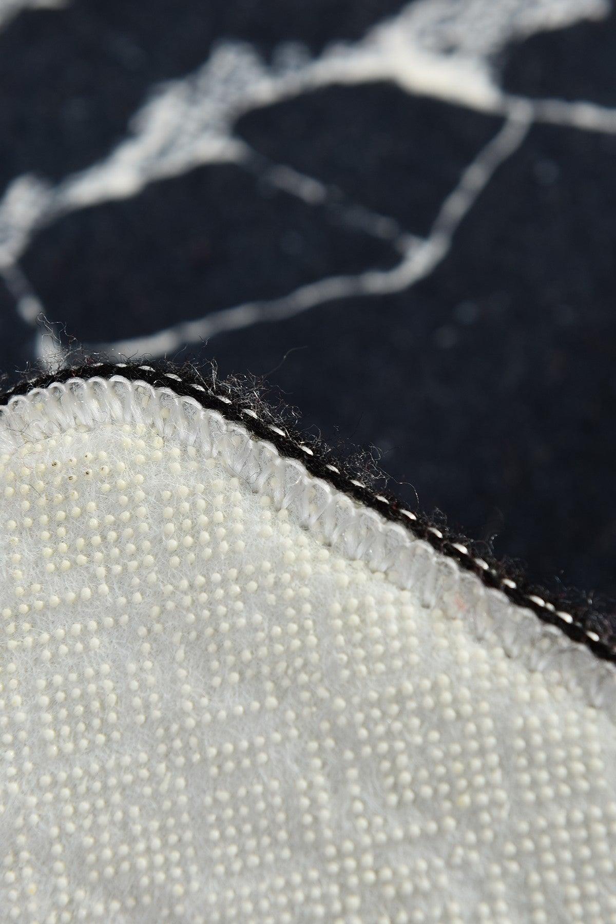 Covor de baie, Negru