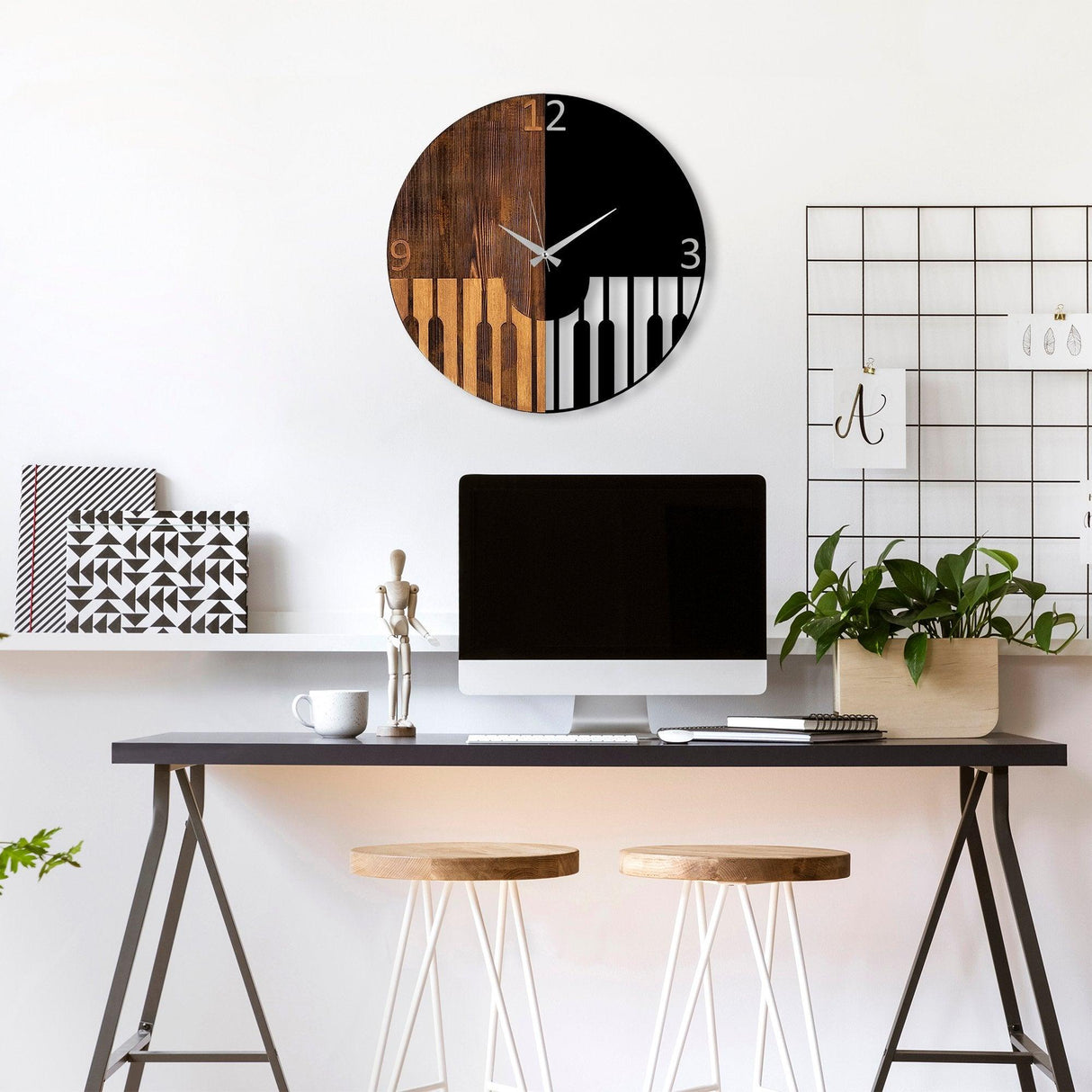 Ceas de perete decorativ din lemn Piano, Nuc, 3x56x56 cm