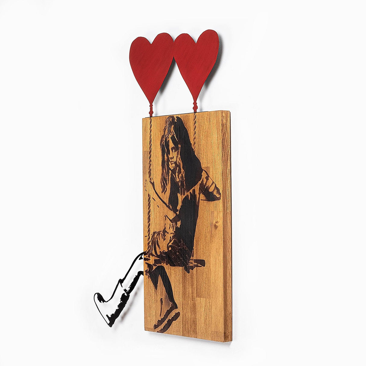 Decoratiune de perete lemn Banksy - 18, Nuc, 80x3x50 cm