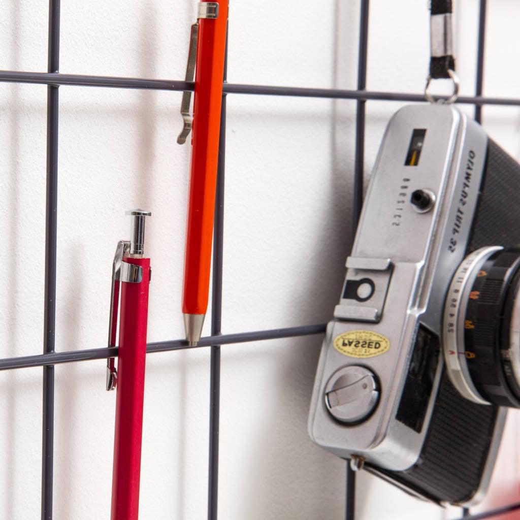 Decoratiune de perete Metal Evila Originals, Negru, 70x3x50 cm