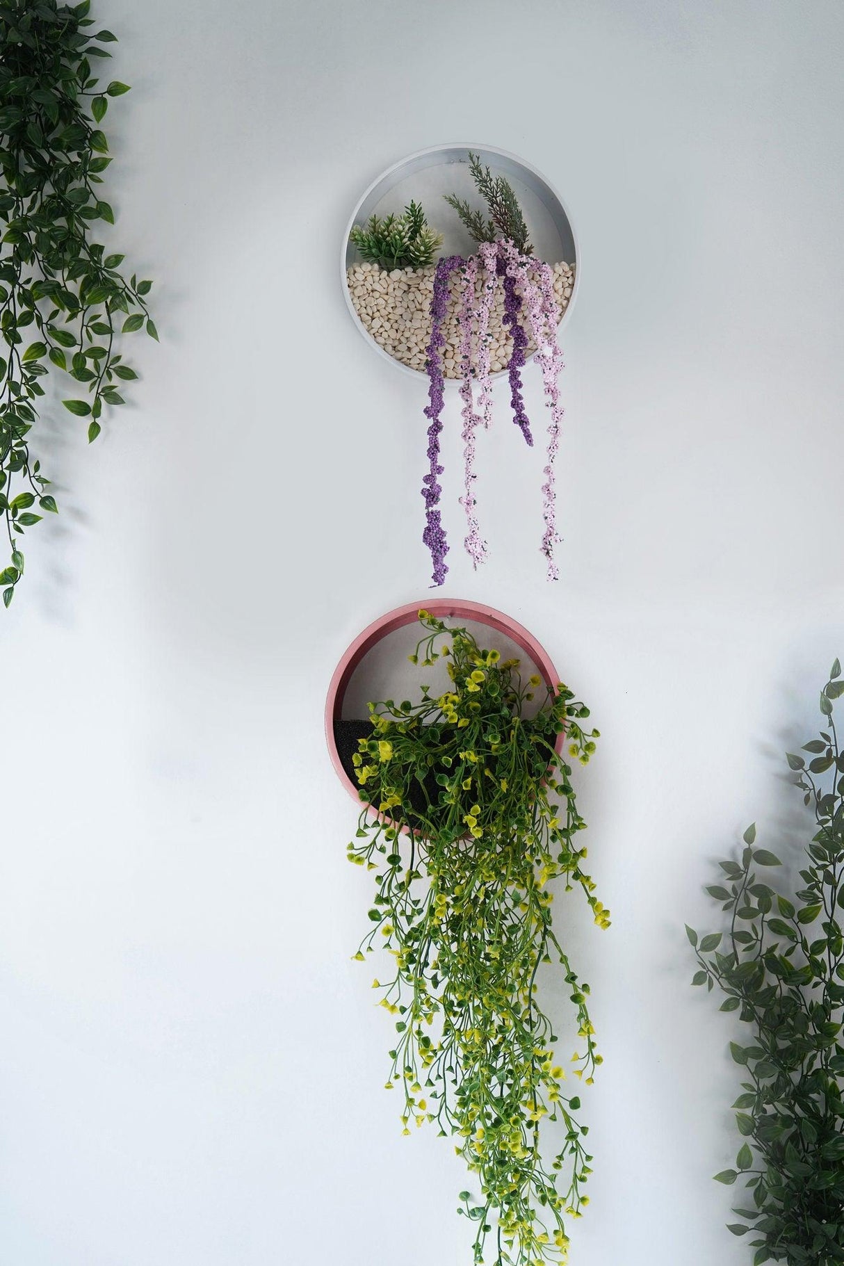 Decoratiune de perete Metal Green Panda, Alb - Roz, 25x5x25 cm, 2 bucati