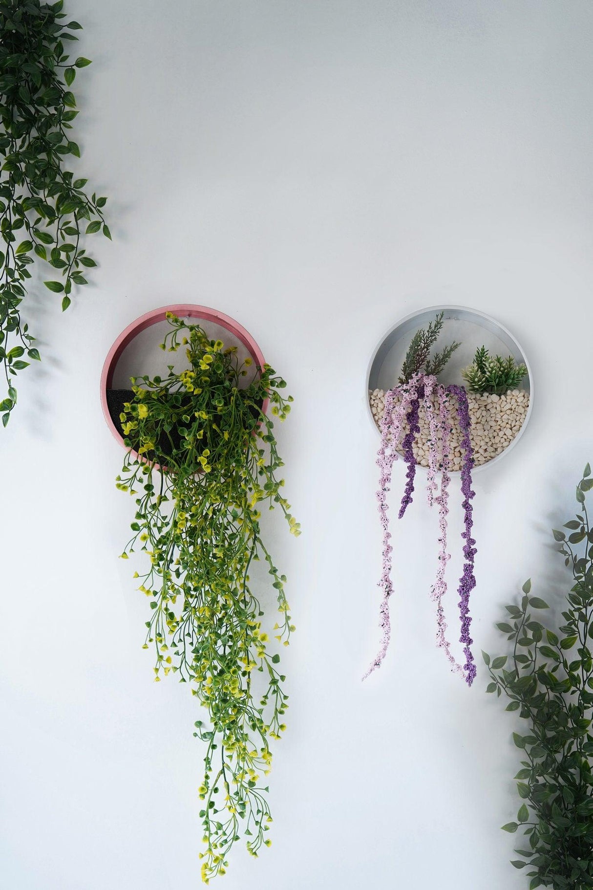 Decoratiune de perete Metal Green Panda, Alb - Roz, 25x5x25 cm, 2 bucati