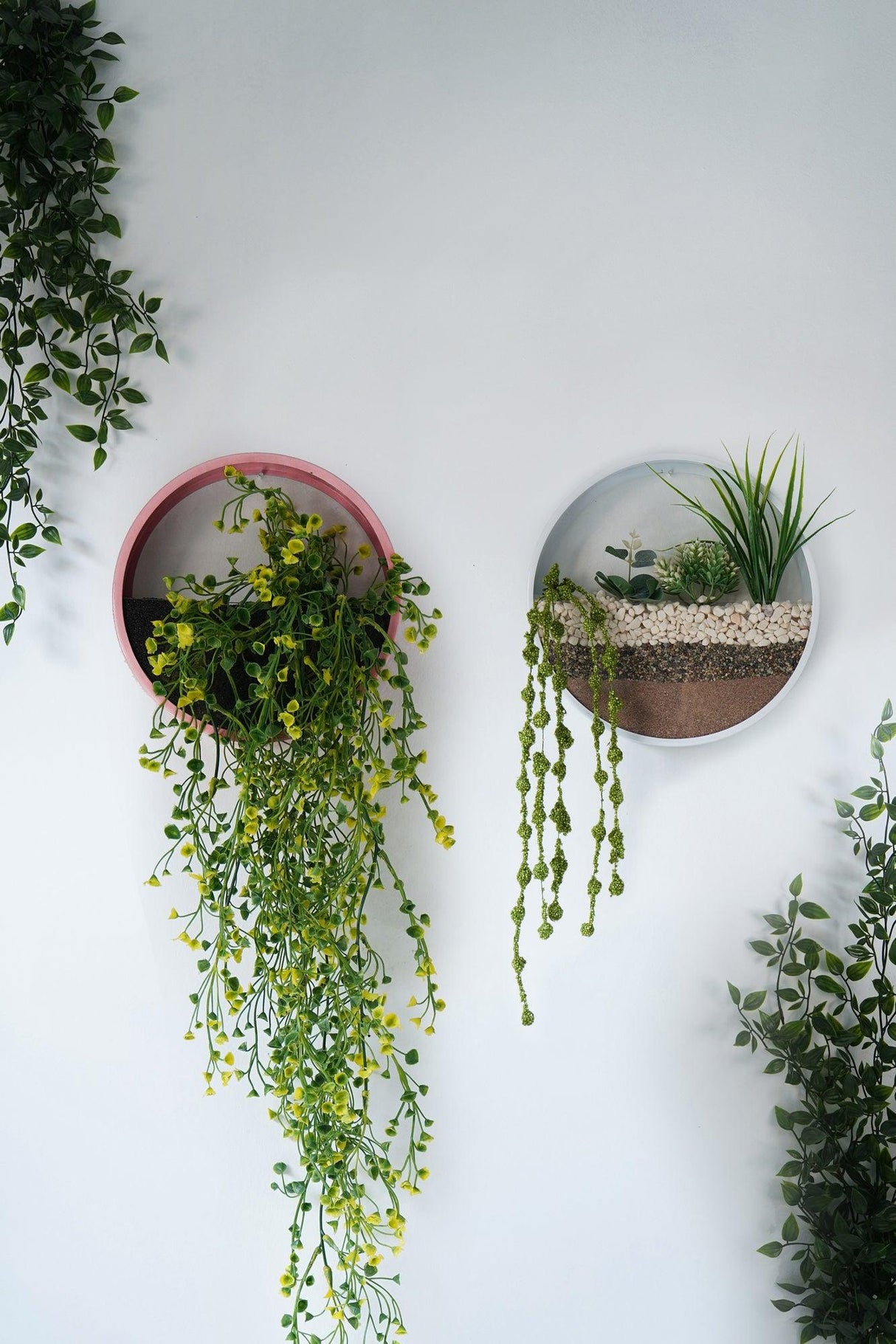 Decoratiune de perete Metal Green Panda, Alb - Roz, 30x5x30 cm, 2 bucati