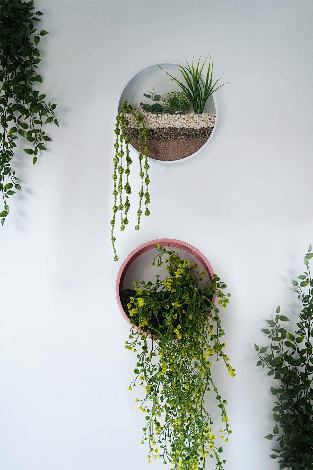 Decoratiune de perete Metal Green Panda, Alb - Roz, 30x5x30 cm, 2 bucati