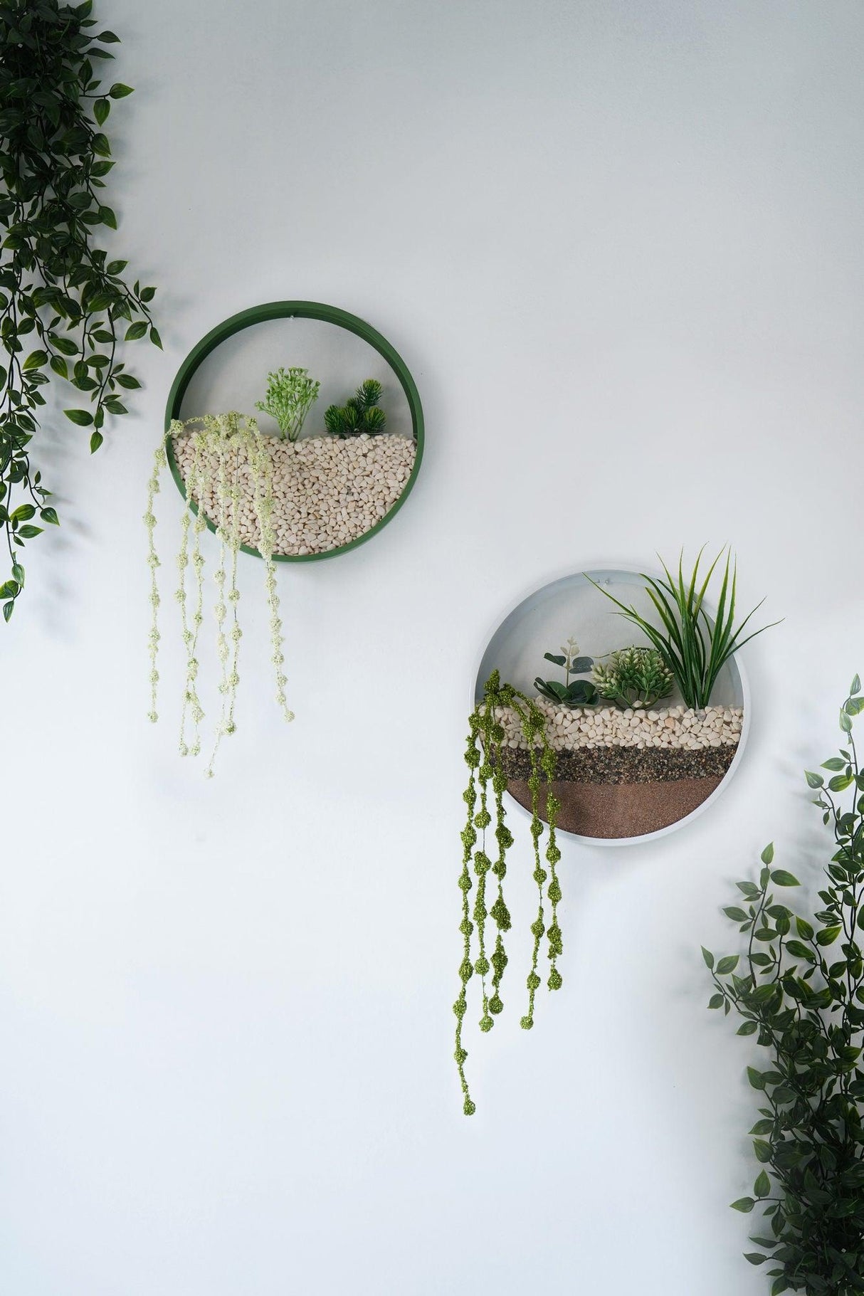 Decoratiune de perete Metal Green Panda, Alb - Verde, 30x5x30 cm, 2 bucati