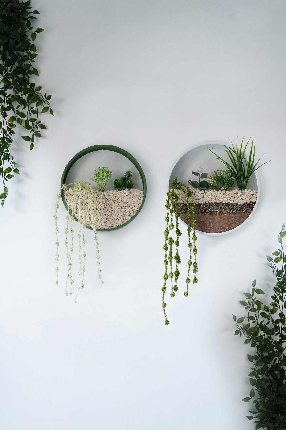 Decoratiune de perete Metal Green Panda, Alb - Verde, 30x5x30 cm, 2 bucati