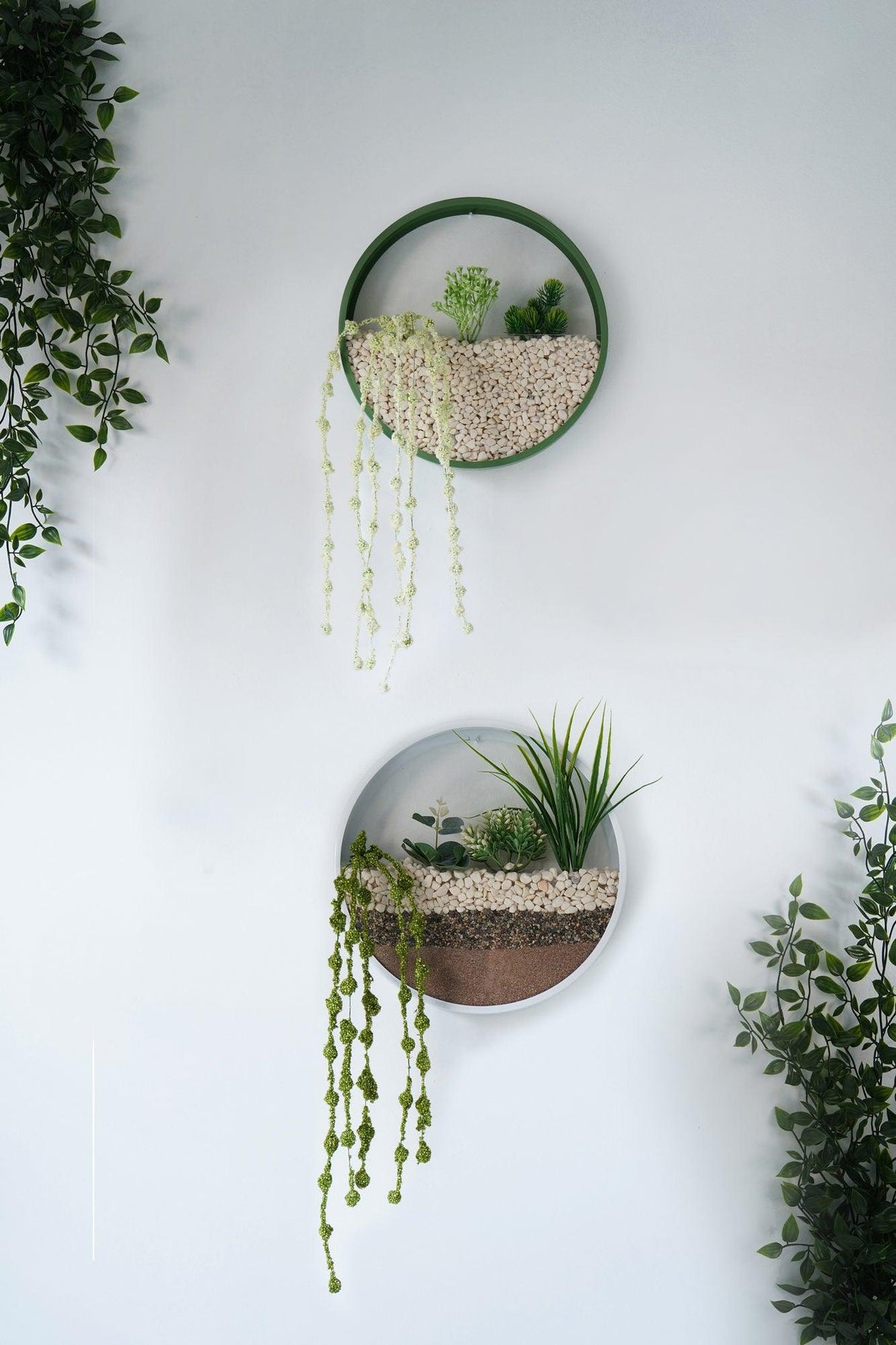 Decoratiune de perete Metal Green Panda, Alb - Verde, 30x5x30 cm, 2 bucati