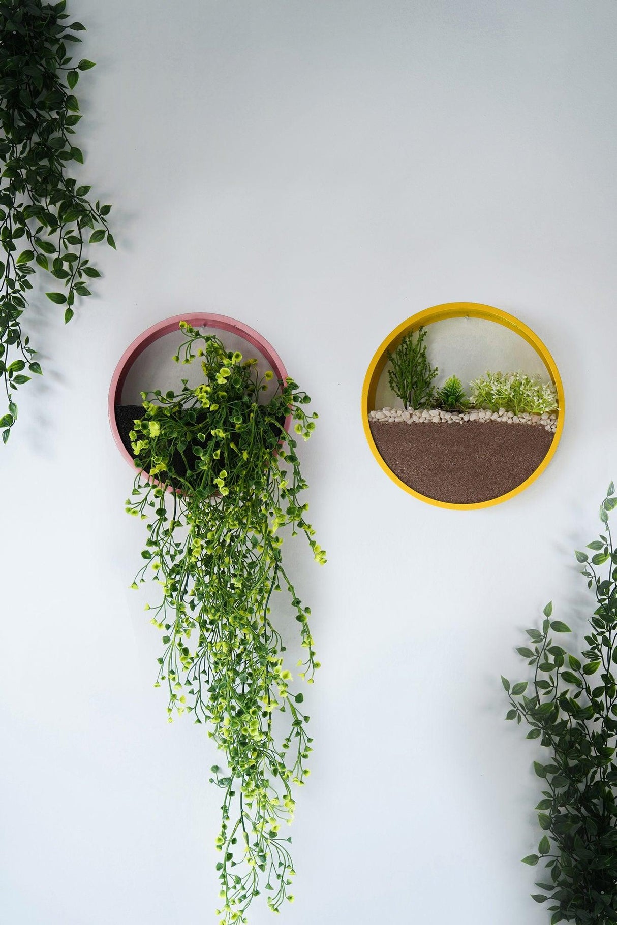 Decoratiune de perete Metal Green Panda, Galben - Roz, 30x5x30 cm, 2 buc