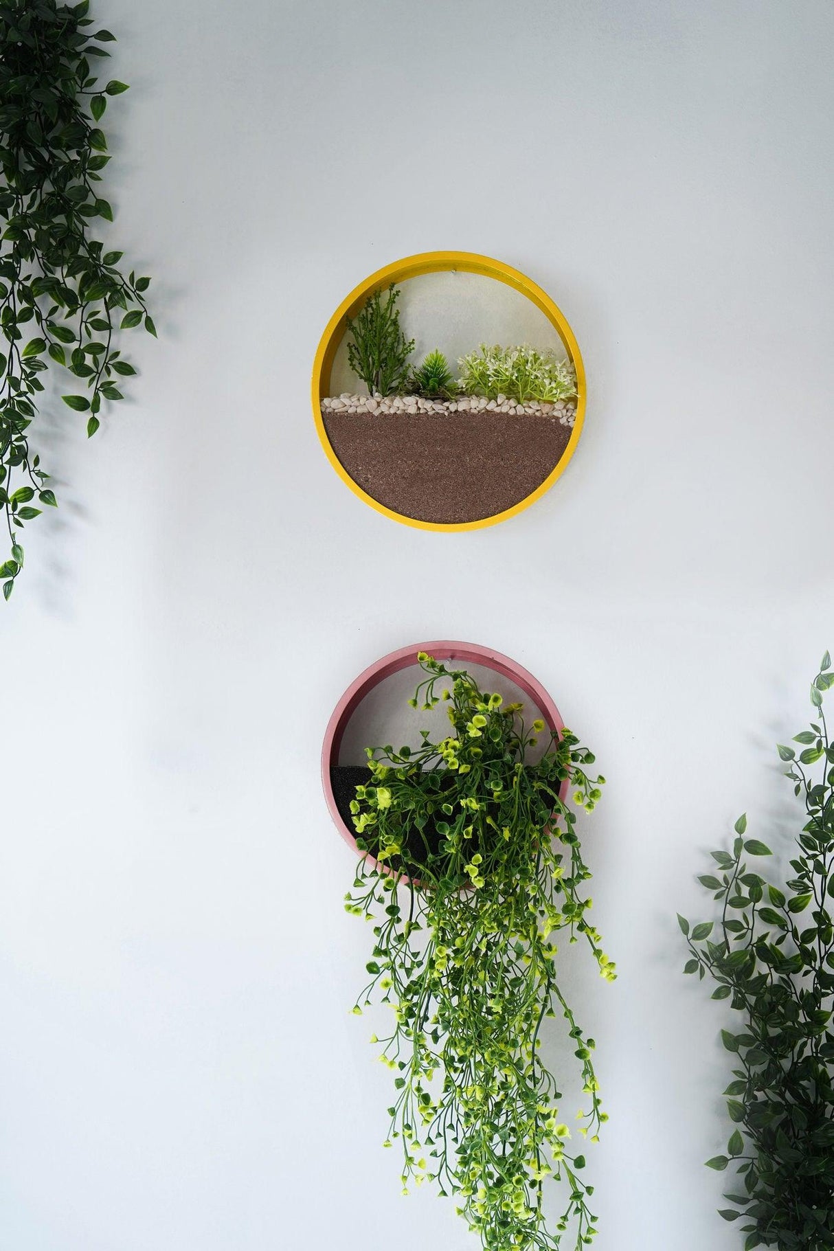 Decoratiune de perete Metal Green Panda, Galben - Roz, 30x5x30 cm, 2 buc