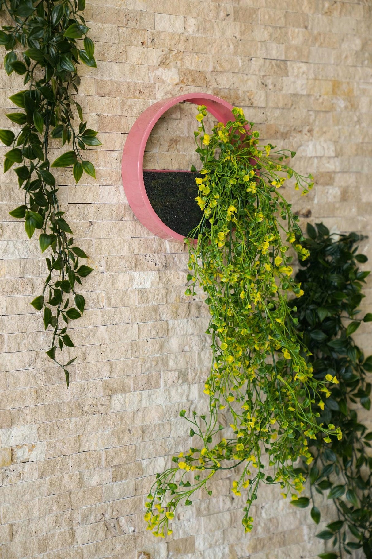 Decoratiune de perete Metal Green Panda, Galben - Roz, 30x5x30 cm, 2 buc