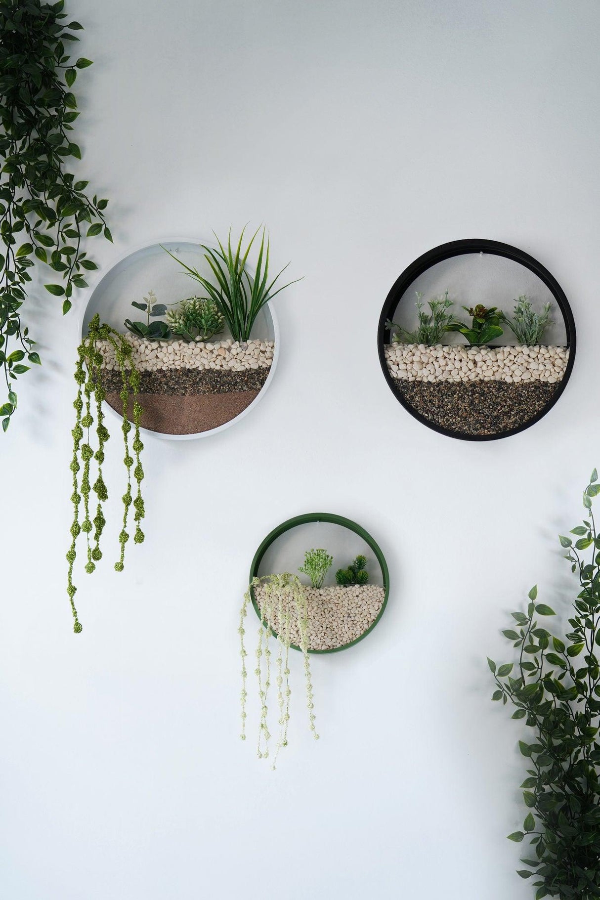 Decoratiune de perete Metal Green Panda, Negru - Alb - Verde, 30x5x30 cm, 3 bucati