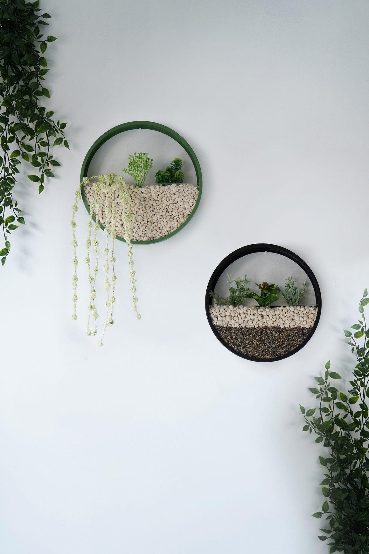 Decoratiune de perete Metal Green Panda, Verde - Negru, 30x5x30 cm, 2 bucati