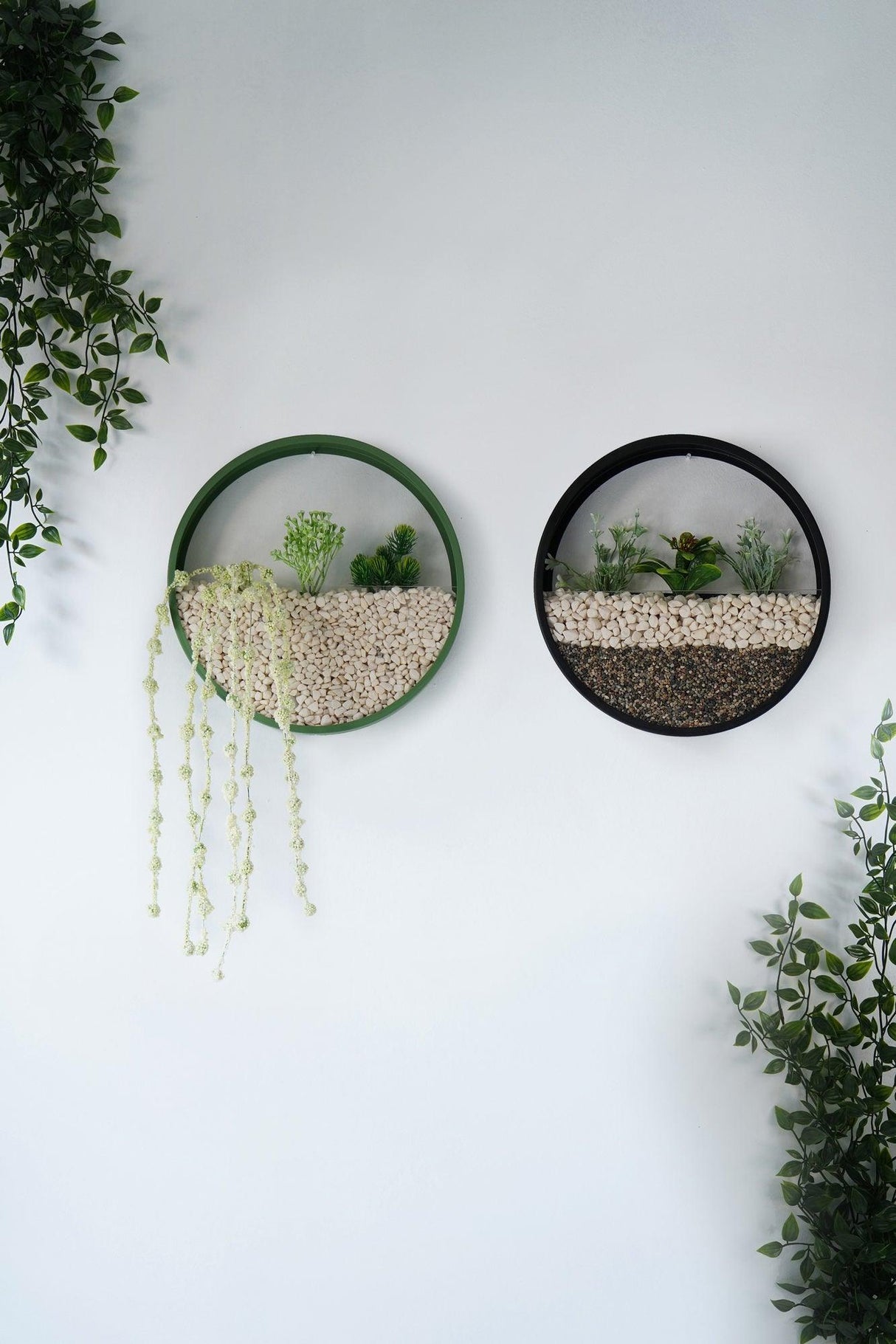 Decoratiune de perete Metal Green Panda, Verde - Negru, 30x5x30 cm, 2 bucati