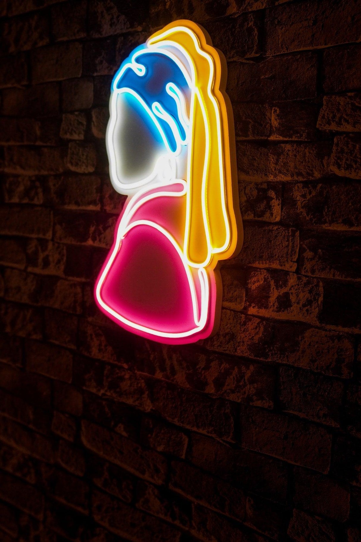 Lampa Neon Girl With A Pearl Earring Pinky, Multicolor