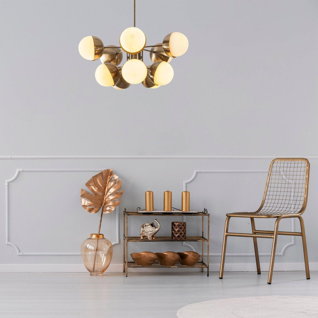 Lustra Cellum, Auriu/Alb