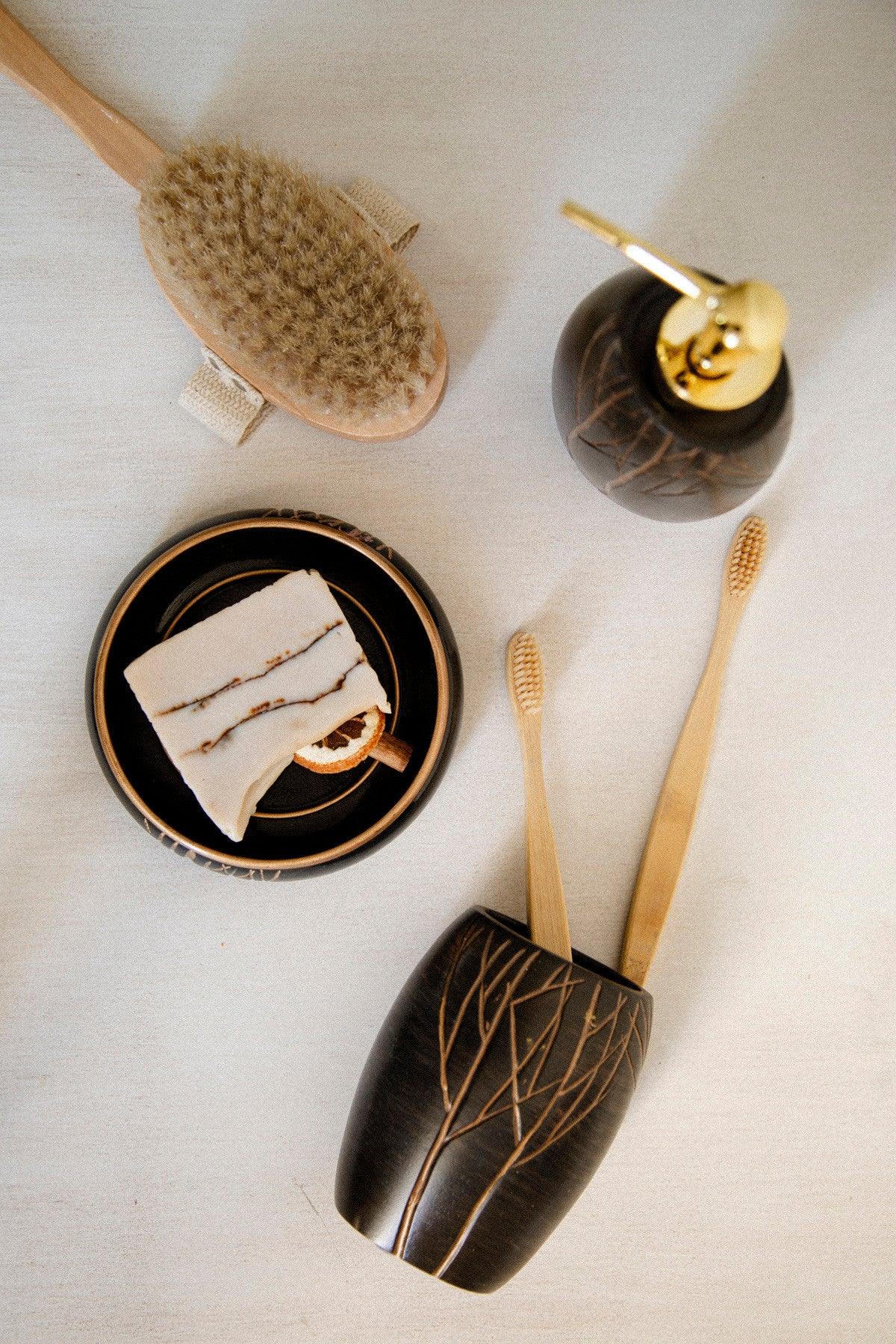 Set de Baie Lux Lioni, Maro, Dozator de sapun, Perie, Suport de periuta de dinti, Sapuniera, Coș de Gunoi