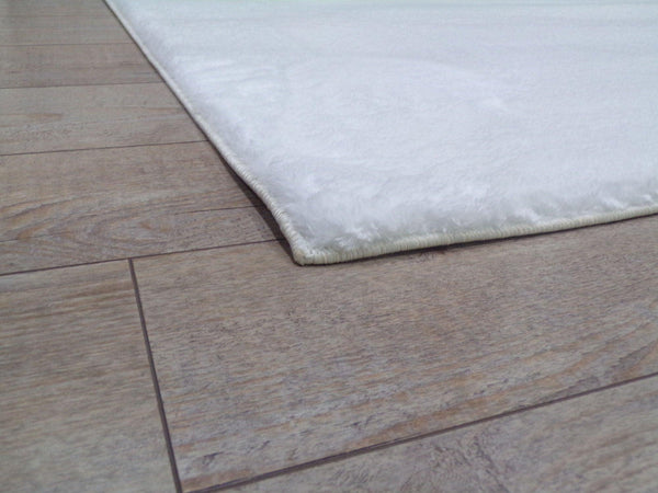 Covor de living / dormitor Pufos Lux, Lavabil, Antiderapant, Antialergic, Alb, 150x230 cm