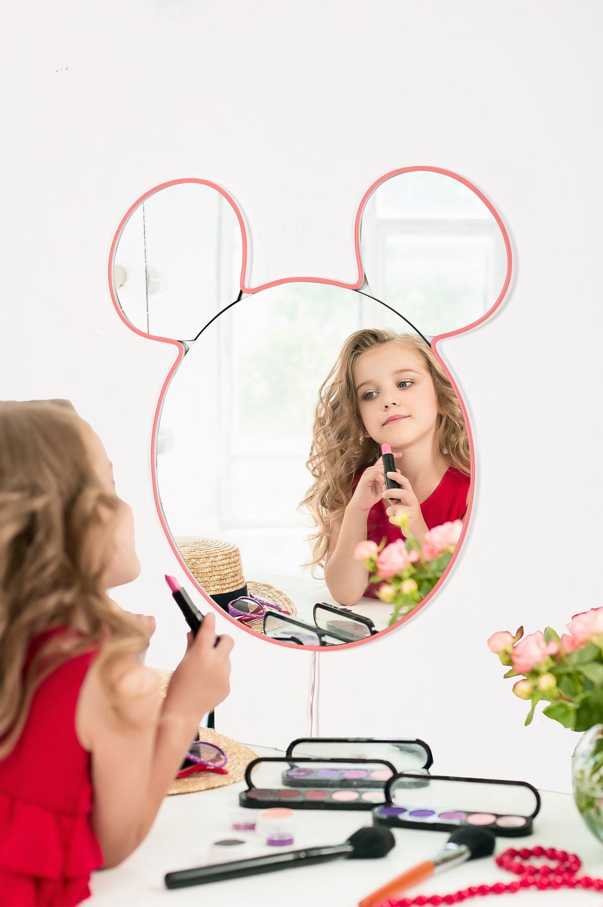 Oglinda decorativa Mickey Mirrorland, roz - alb - galben, 53x50 cm - Roz