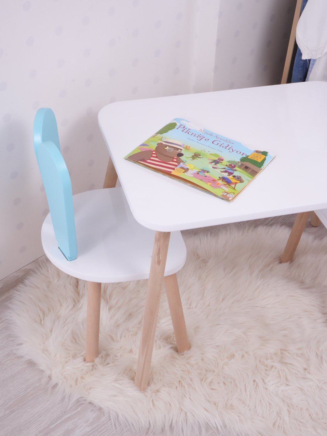 Set masa si scaun pentru copii Furniture Bunny One, 30x25 cm - Baby Blue 
White