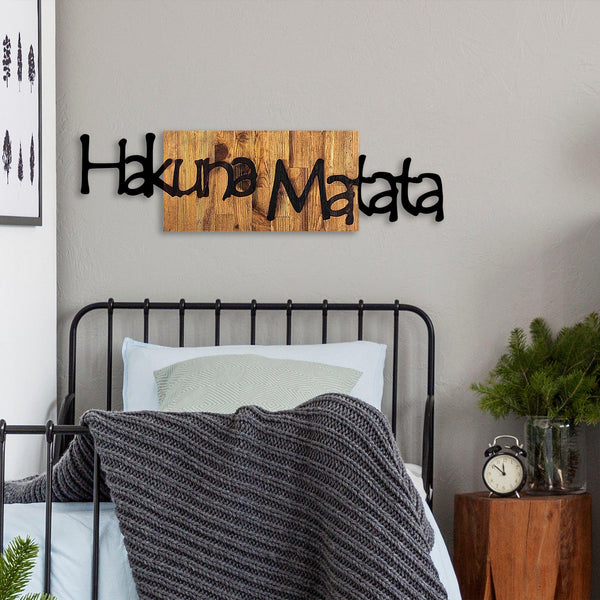 Decoratiune de perete lemn Hakuna Matata 4, Negru, 30x108 cm