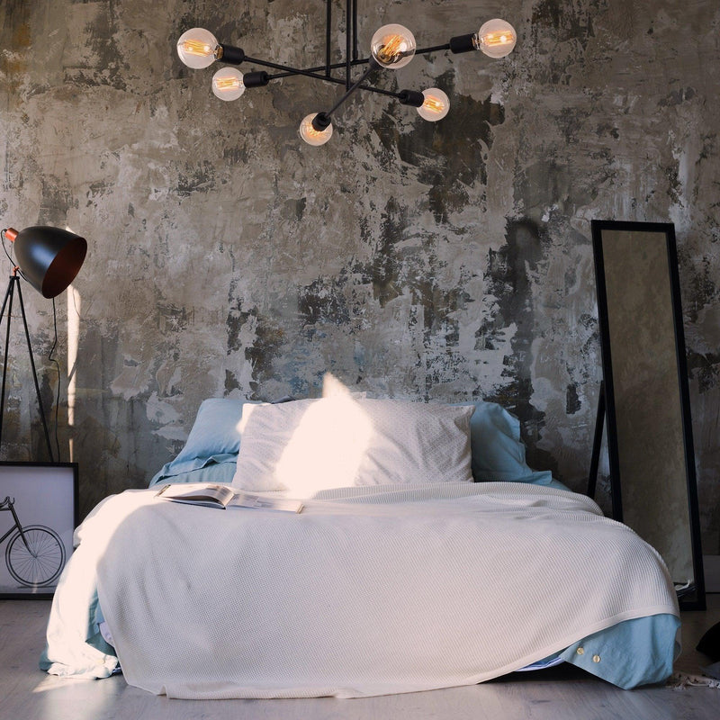 Lustra Luminar, Neagra